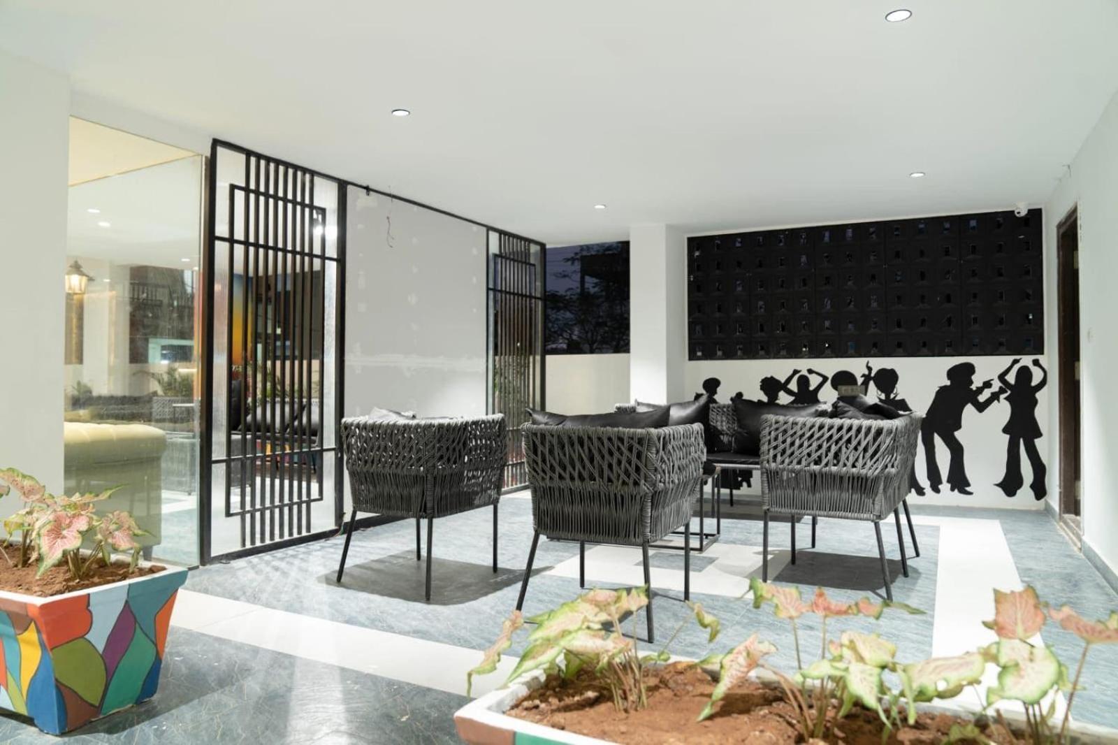 Hotel Euphoria Airport Zone Hyderabad Esterno foto